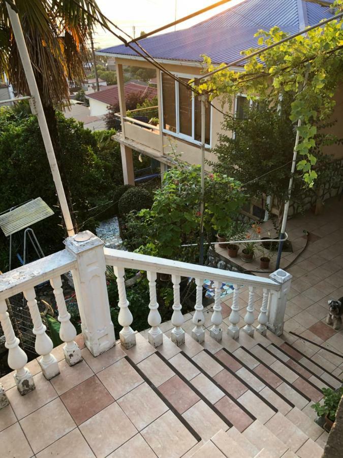 Гостевой Дом "Боцман" На Барцыц-Гудаутская 5 Gagra Buitenkant foto